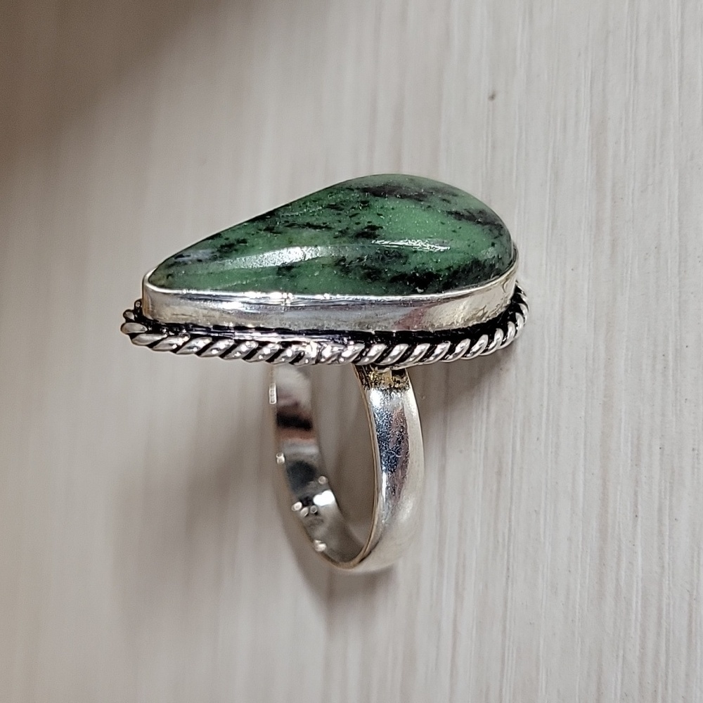 Malachite Teardrop Statement Ring - image 5